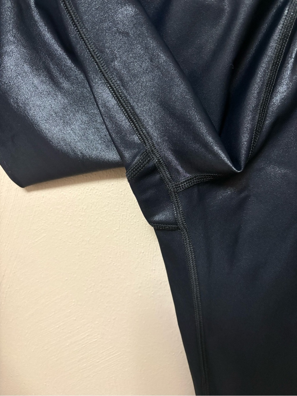 CARBON38 High Rise 7/8 Legging in Takara Shine Black Cropped Size Large - Picture 5 of 9